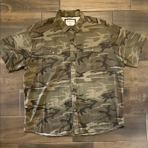 Poncho Other - Poncho “The Arroyo” XXL Dark Camo Regular fit performance shirt